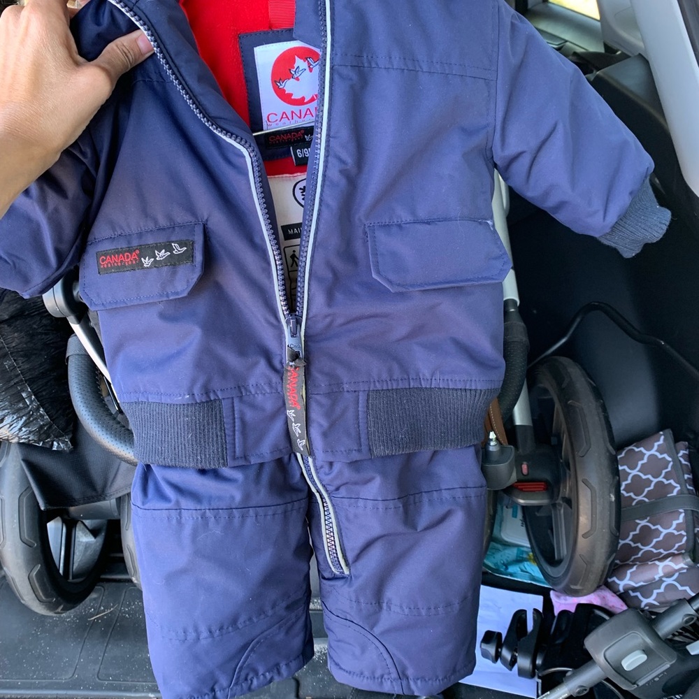 Canada Goose winter snowsuit 6-9 months